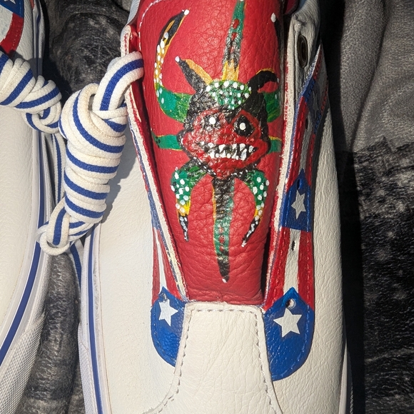 Puerto Rican Vans - Picture 3 of 9